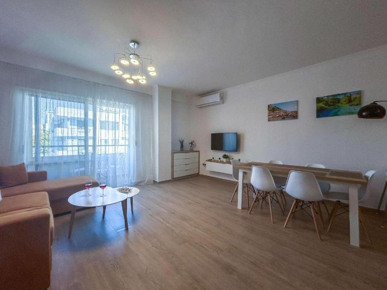 Albi Apartament *
